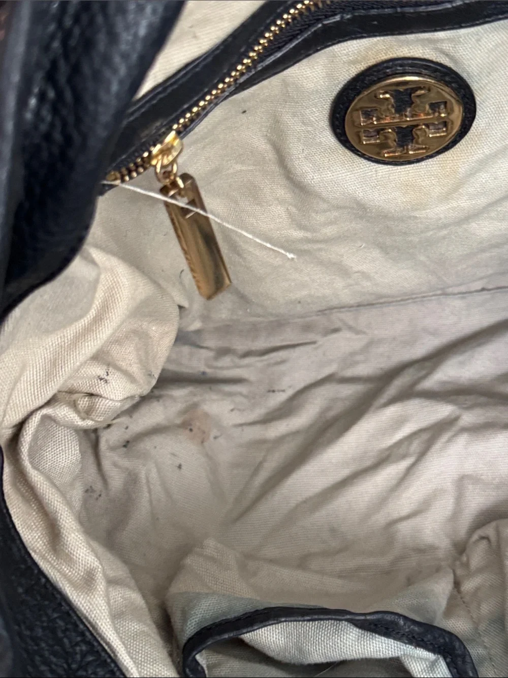Tory Burch Black Leather Shoulder handbag with Gold Logo